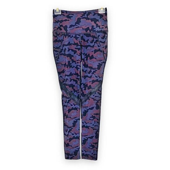 Splits 59 Purple Blue Camo Leggings 7/8 Length Mesh Cut Out Women’s Size Small S - Picture 2 of 9